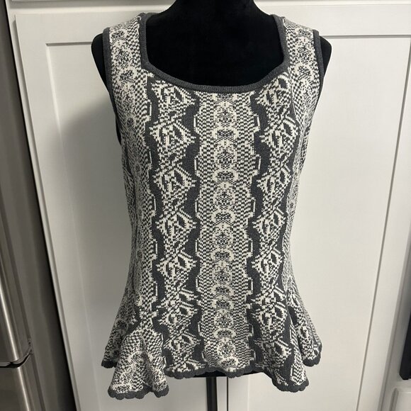 Cabi Peplum Knit Shell Sweater Size Large Gray Odd White - Picture 1 of 8